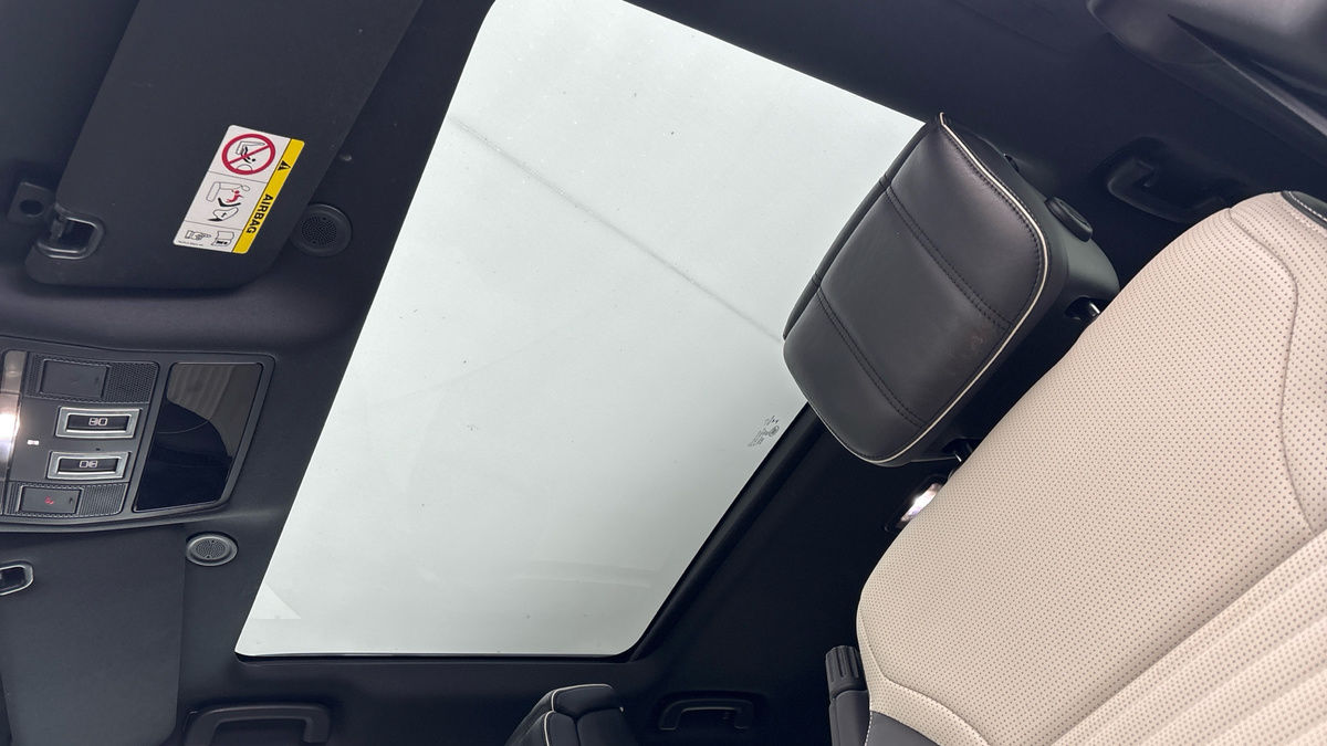 Land Rover Discovery Image 6