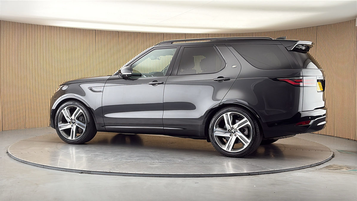 More views of Land Rover Discovery