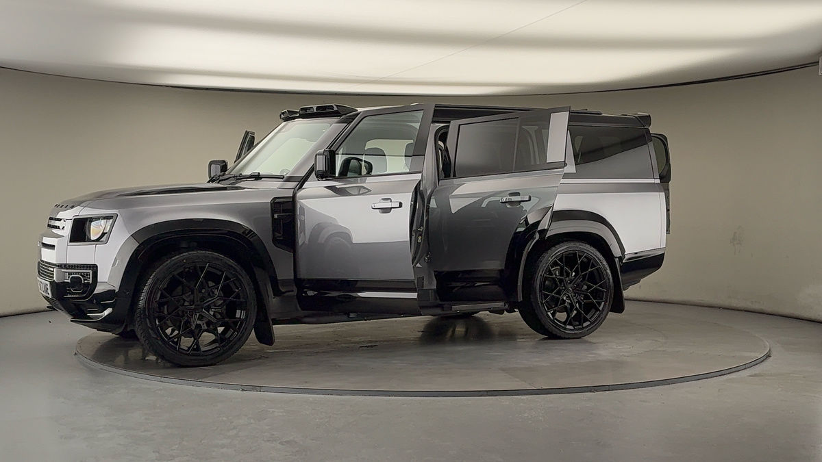 More views of Land Rover Defender 130