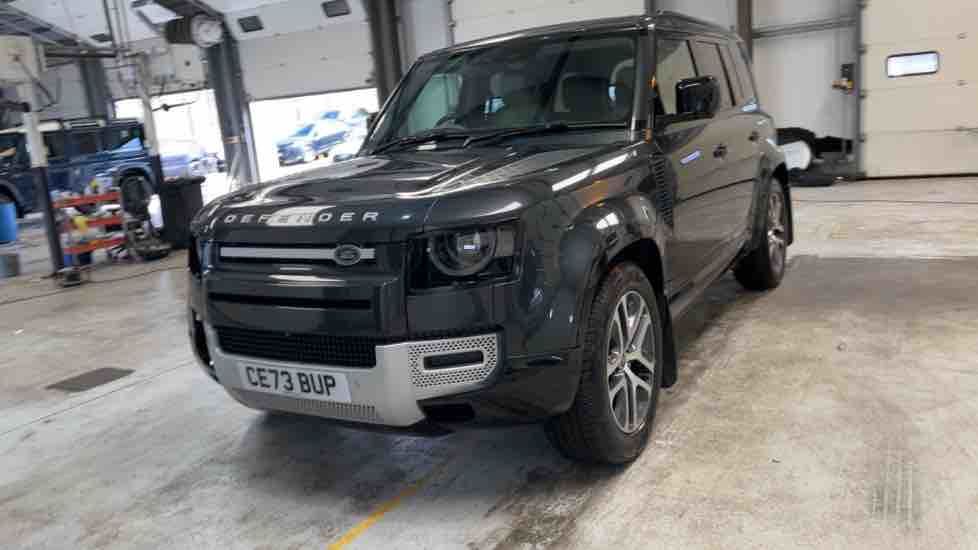 More views of Land Rover Defender 110