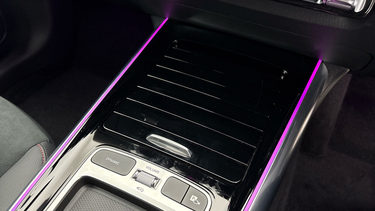 Mercedes-Benz GLA Image 25