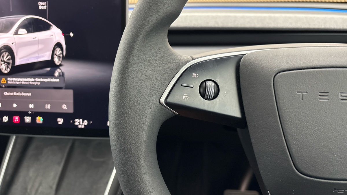 Tesla Model Y Image 13