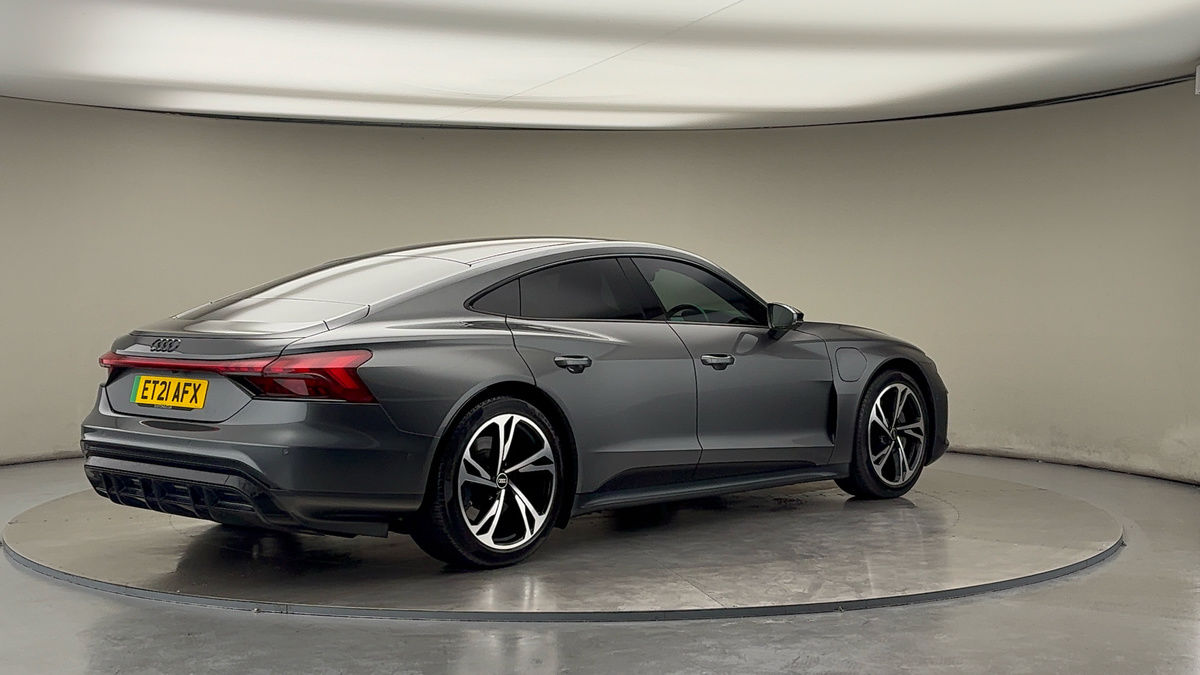 Audi e-tron GT Image 21