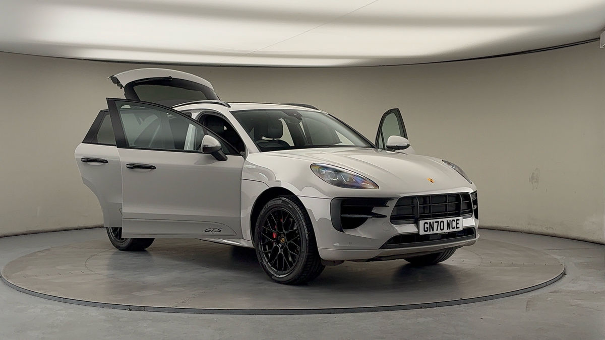 More views of Porsche Macan