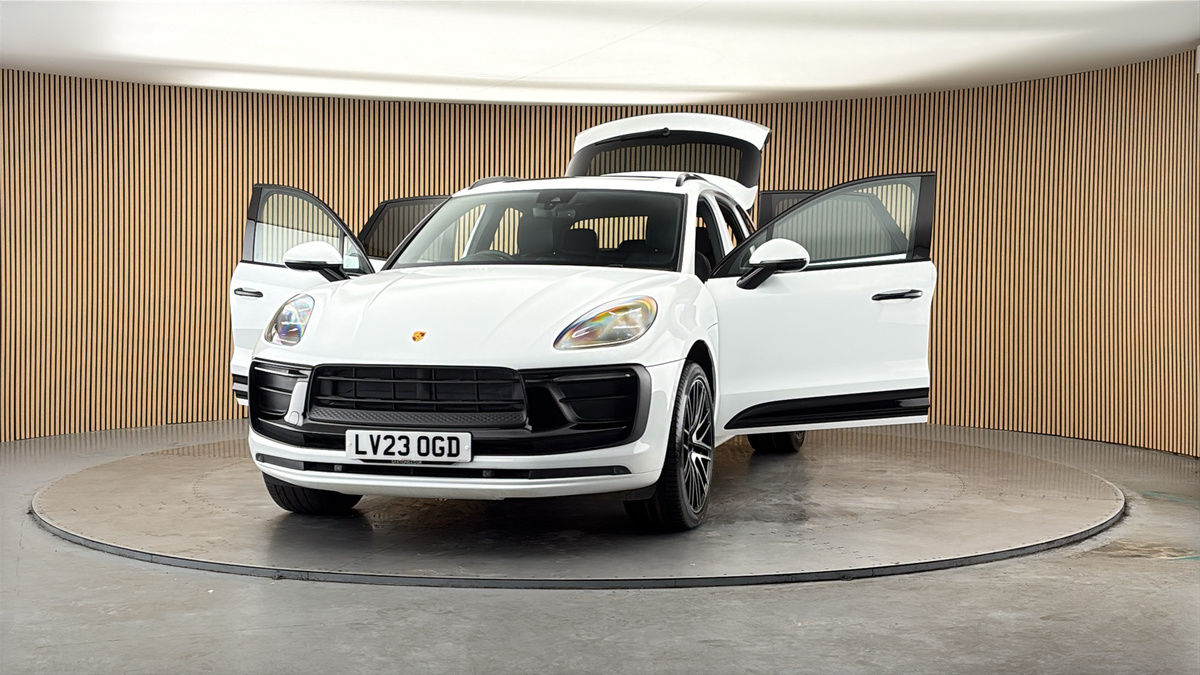 More views of Porsche Macan