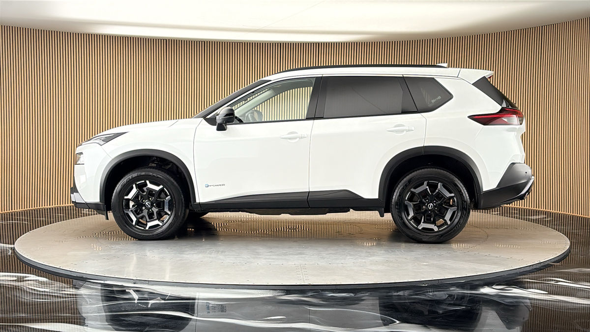 More views of Nissan X-Trail