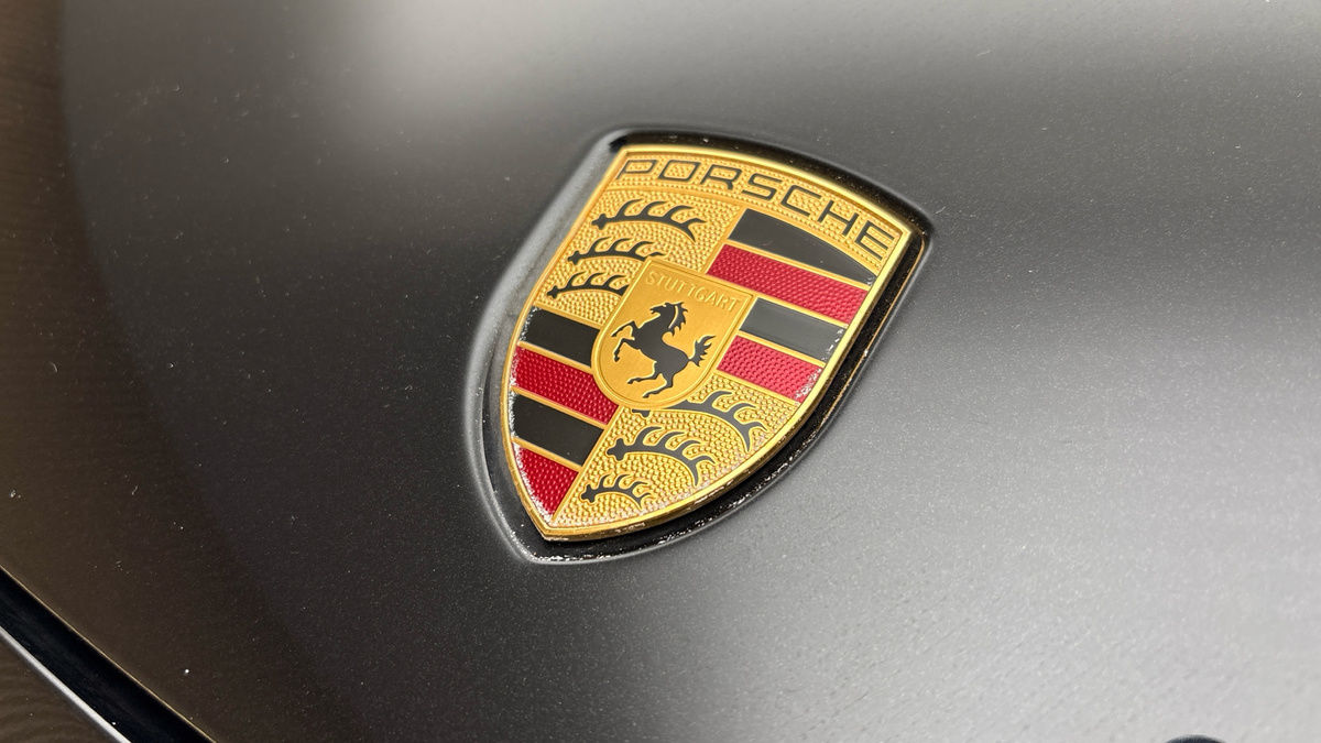 Porsche Cayenne Image 24