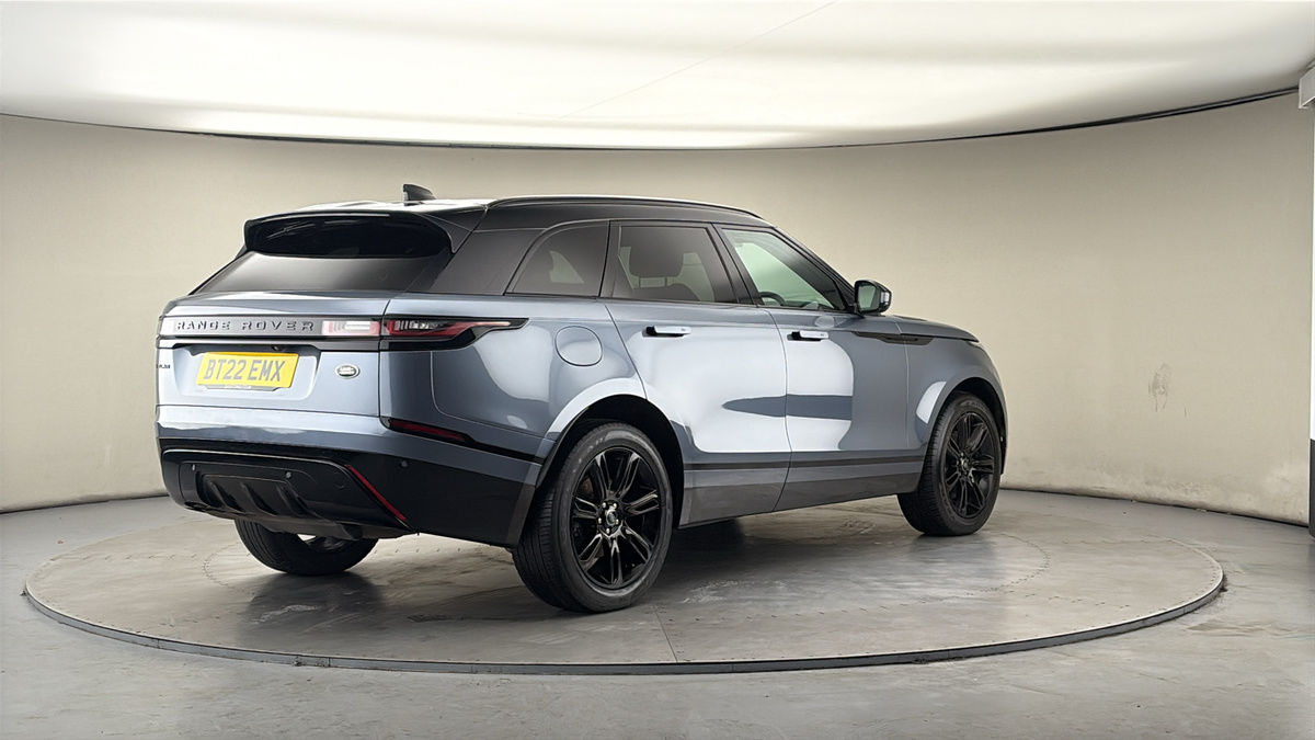 Land Rover Range Rover Velar Image 21