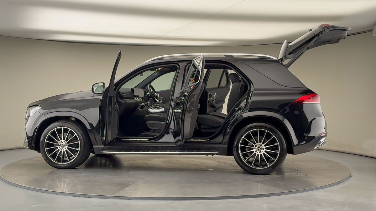 More views of Mercedes-Benz GLE