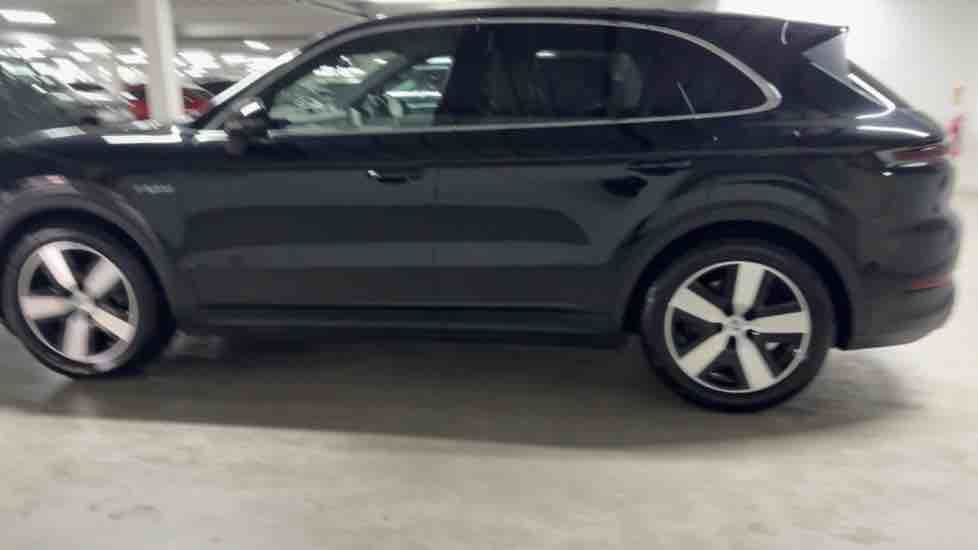 More views of Porsche Cayenne