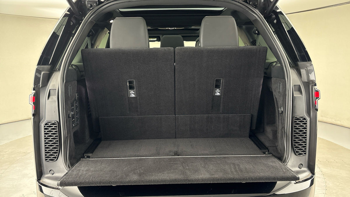 Land Rover Discovery Image 11