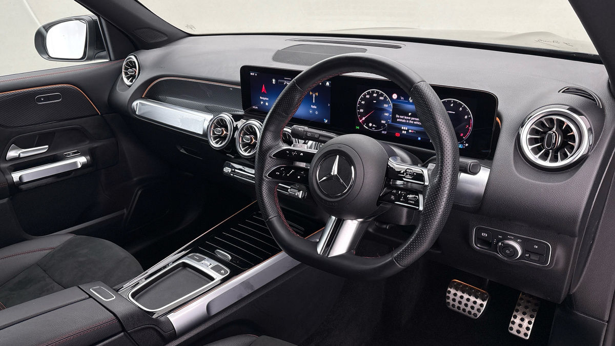 Mercedes-Benz GLB Image 5