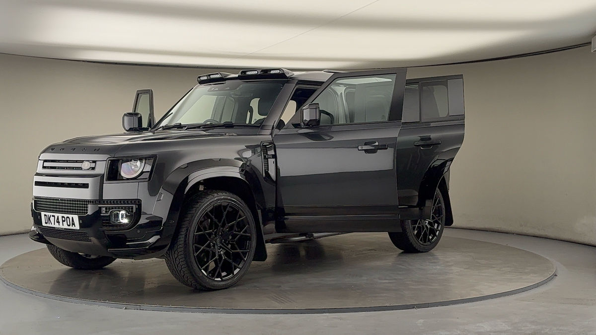 More views of Land Rover Defender 110
