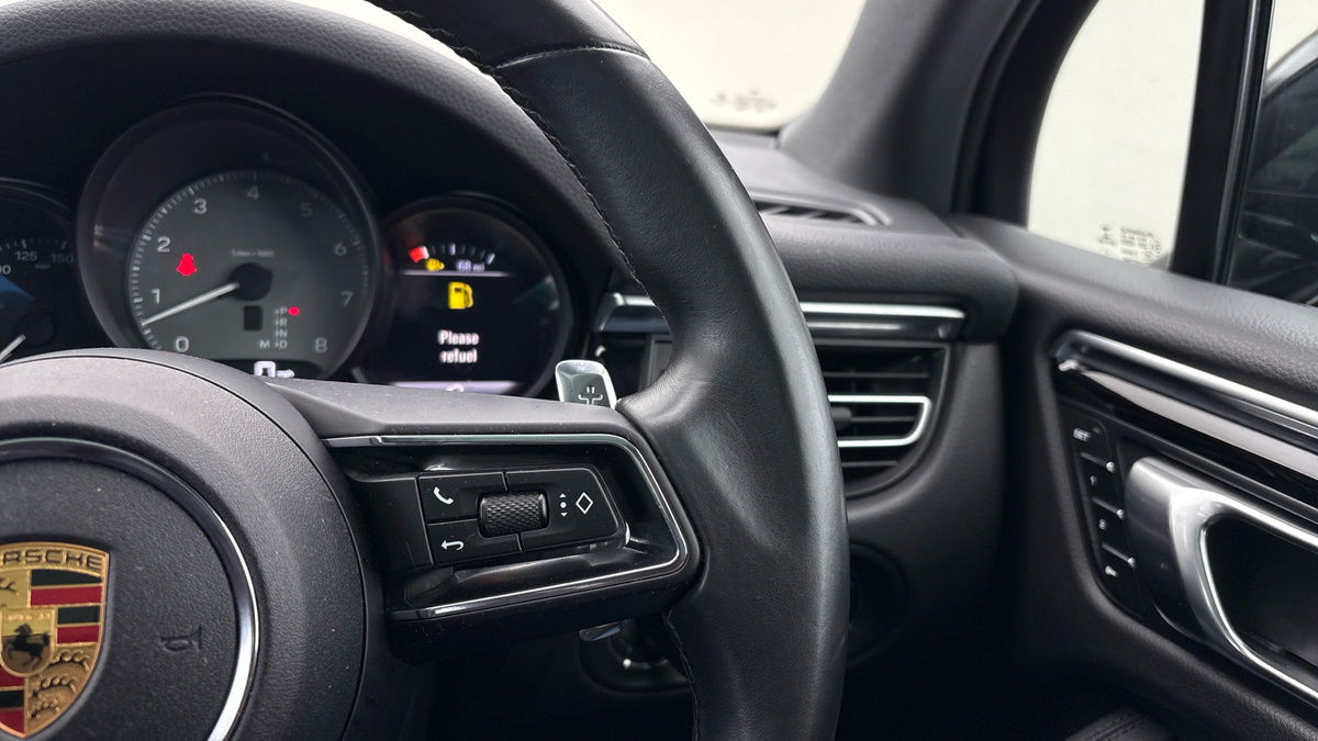 Porsche Macan Image 14