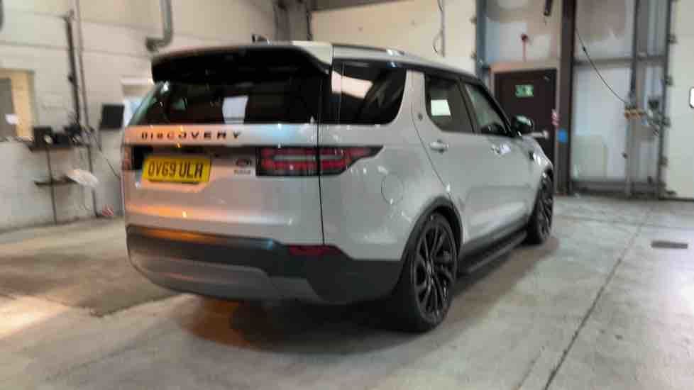 More views of Land Rover Discovery