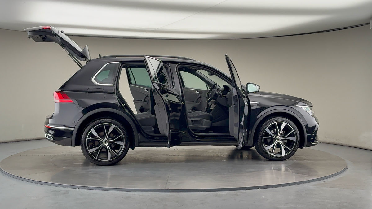 More views of Volkswagen Tiguan