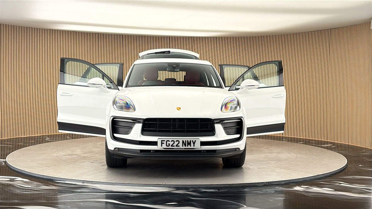 More views of Porsche Macan