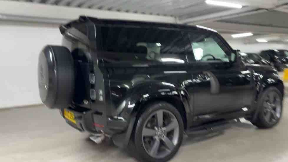 More views of Land Rover Defender 90