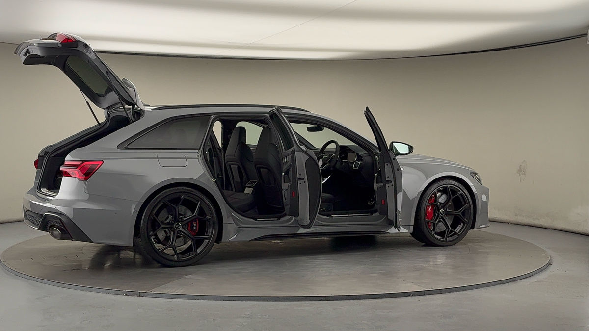 More views of Audi RS6 Avant