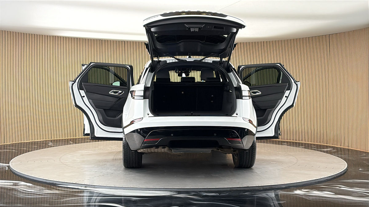 More views of Land Rover Range Rover Velar