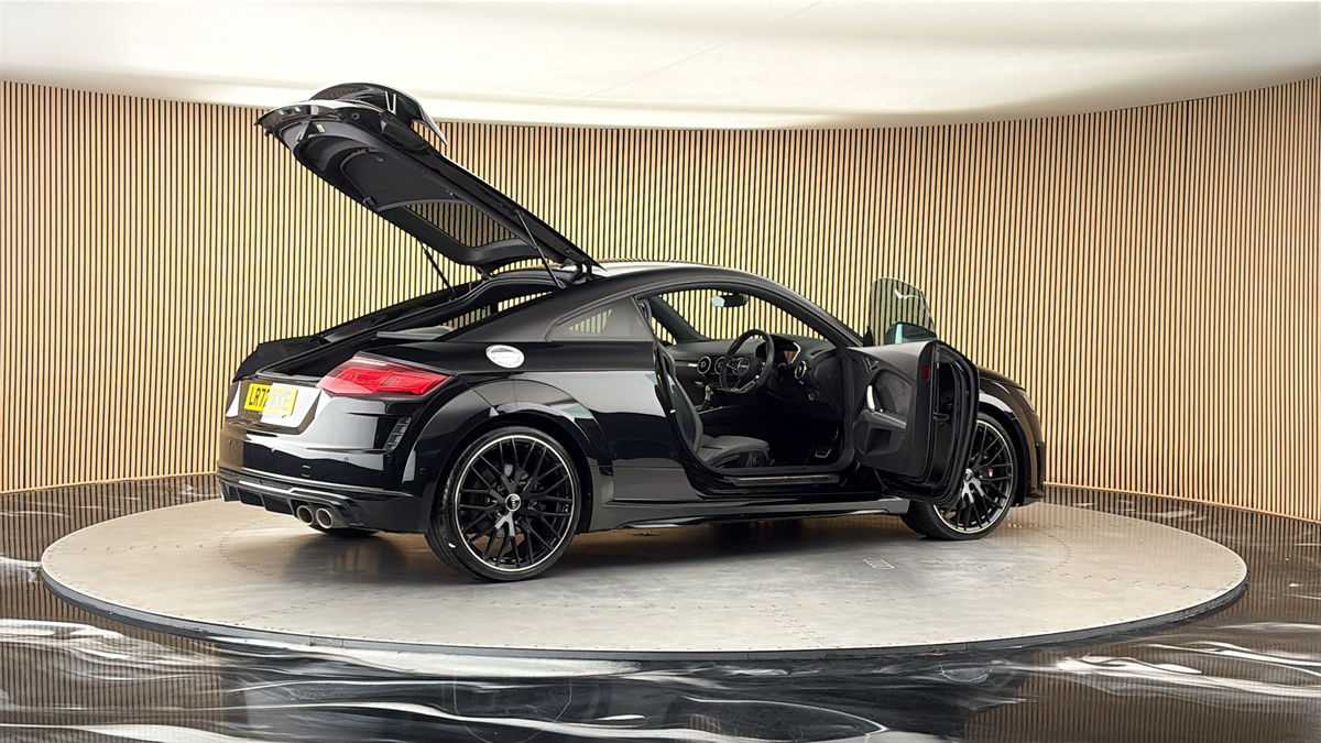 More views of Audi TTS