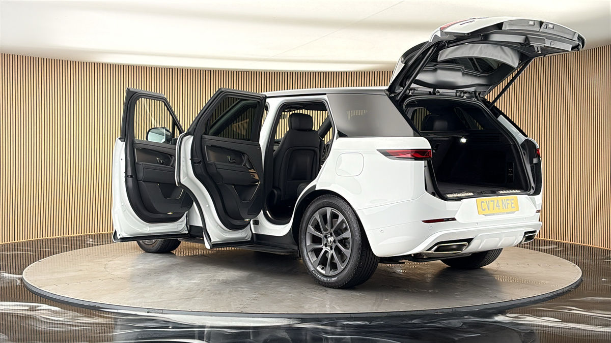 More views of Land Rover Range Rover Sport