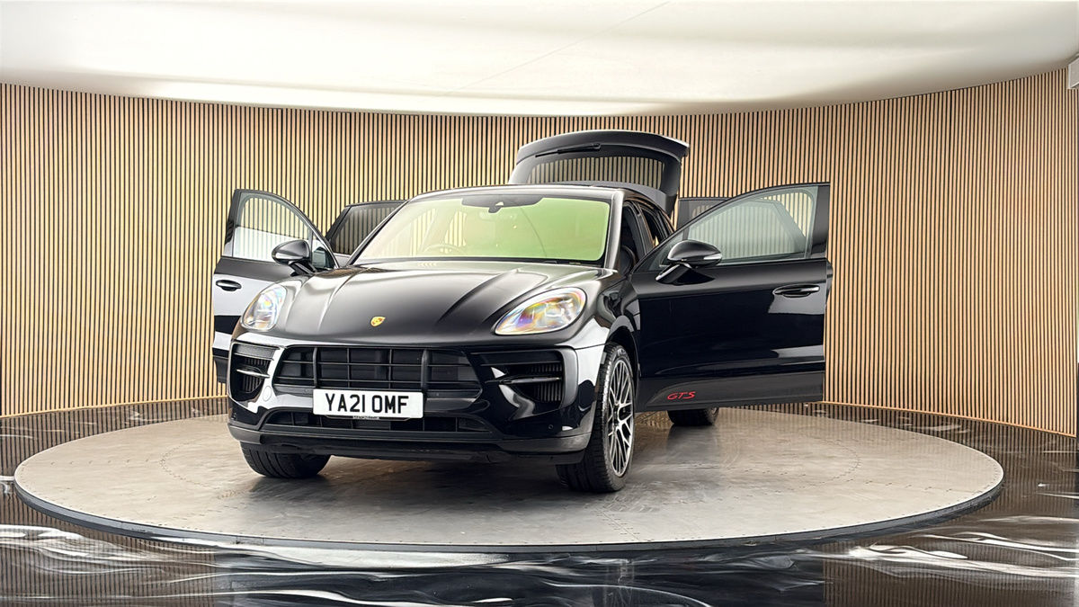 More views of Porsche Macan