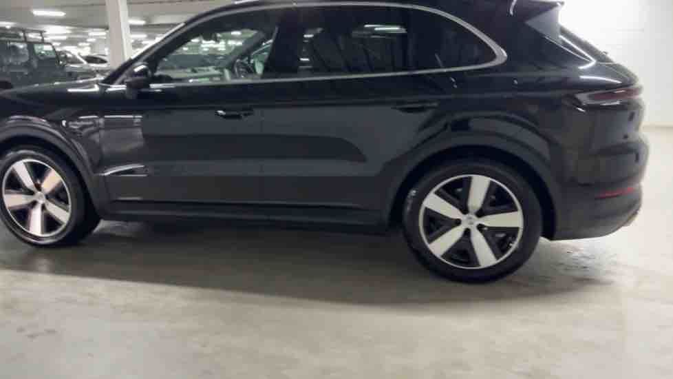 More views of Porsche Cayenne