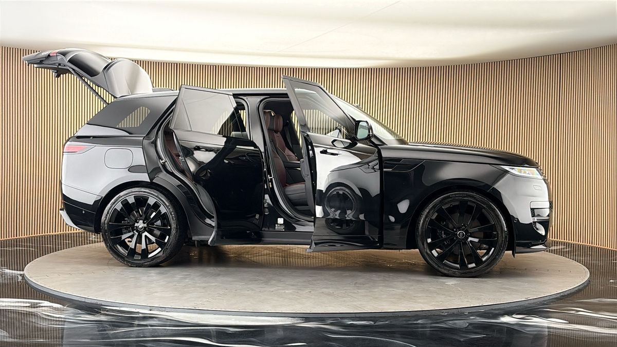 More views of Land Rover Range Rover Sport