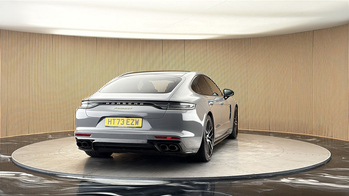 More views of Porsche Panamera