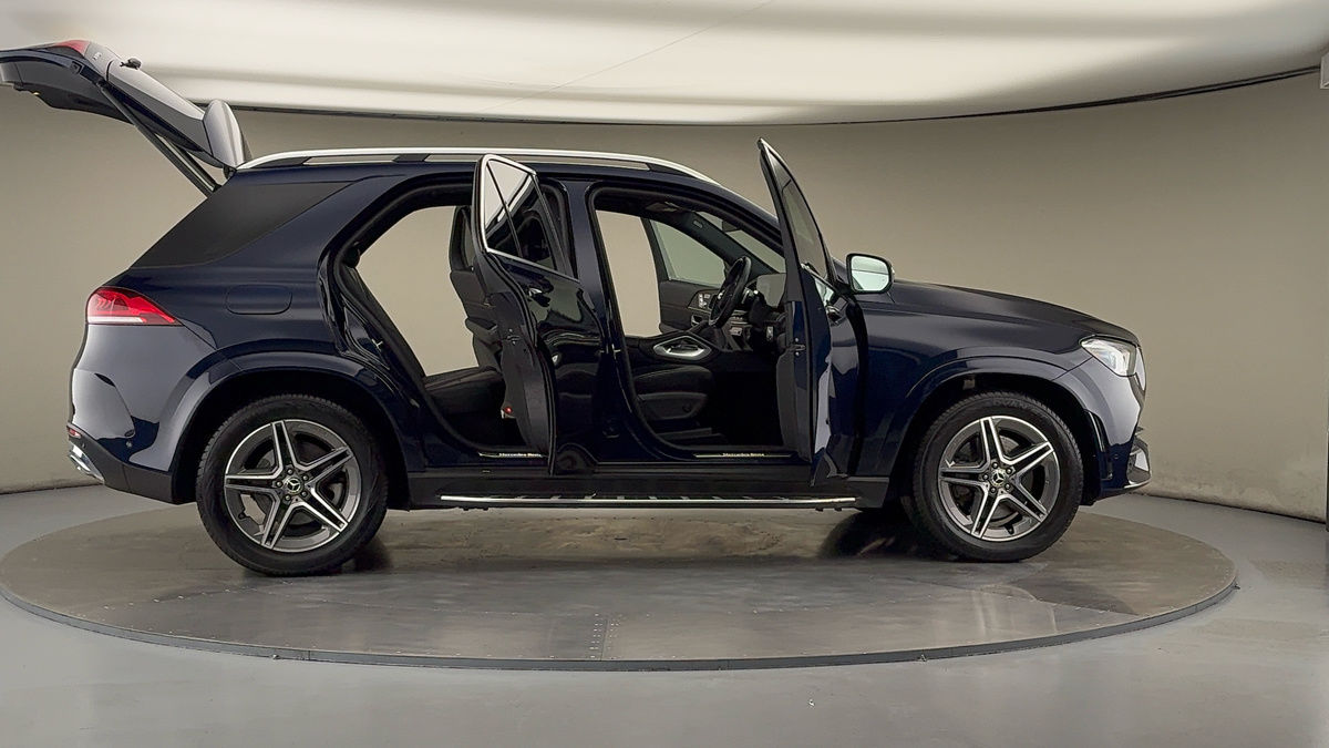More views of Mercedes-Benz GLE