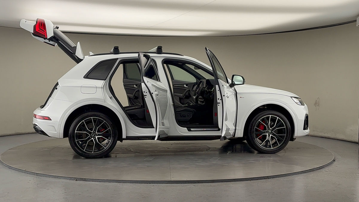 More views of Audi Q5