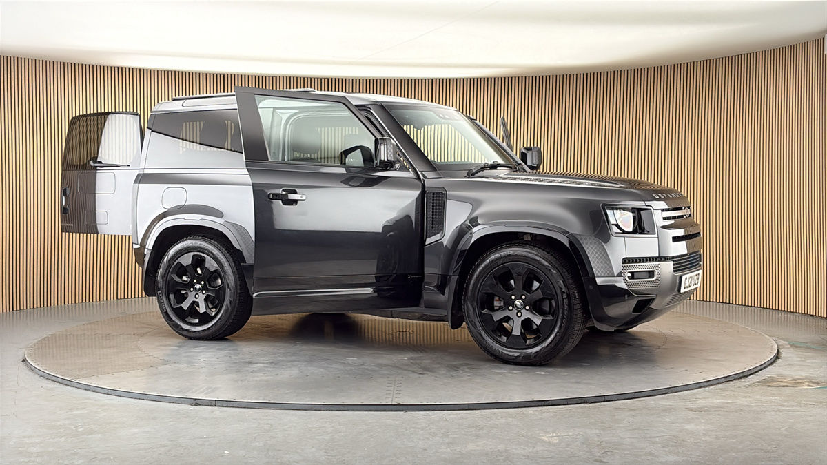 More views of Land Rover Defender 90
