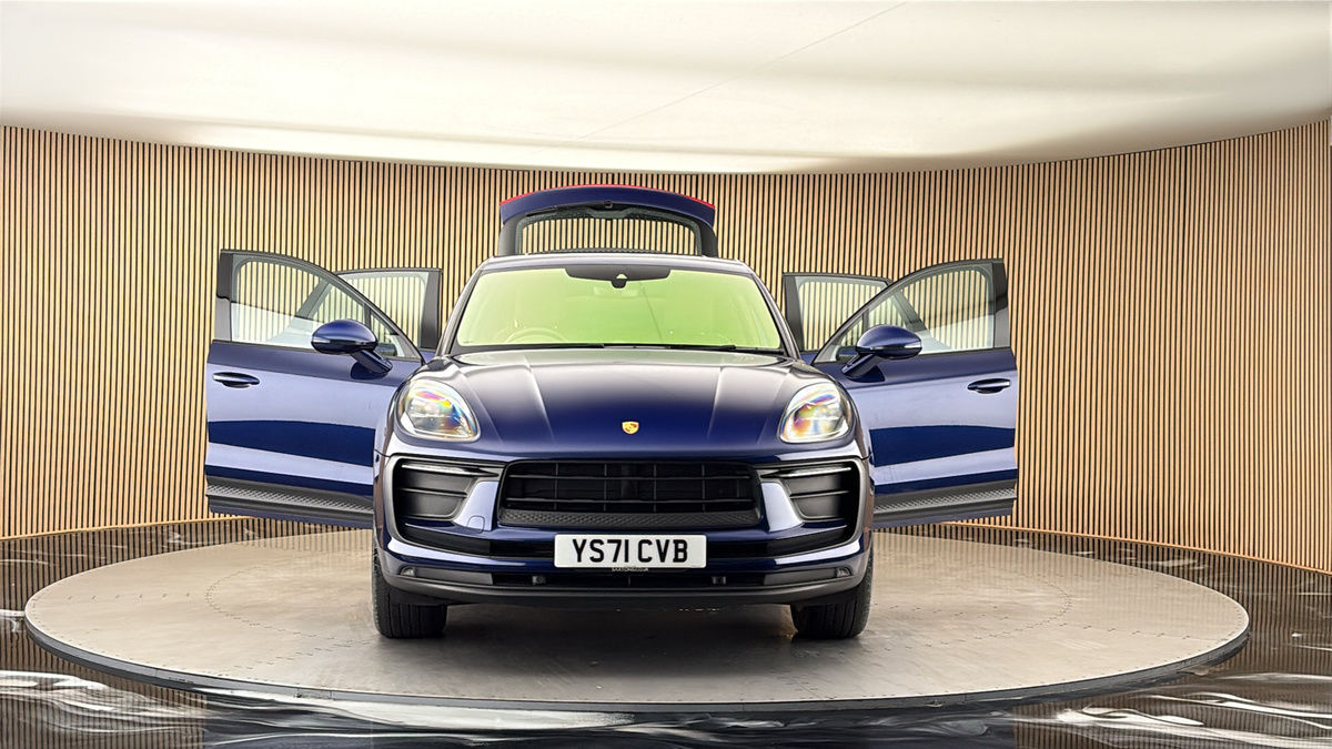 More views of Porsche Macan