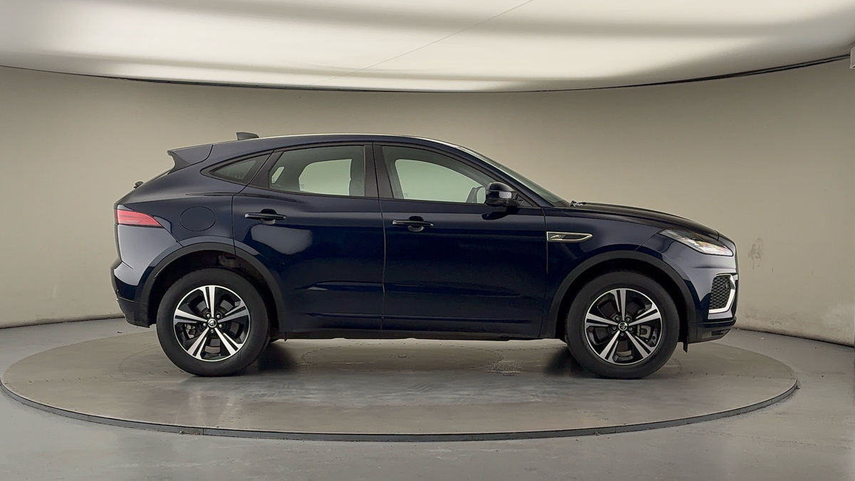 Jaguar E-PACE Image 16