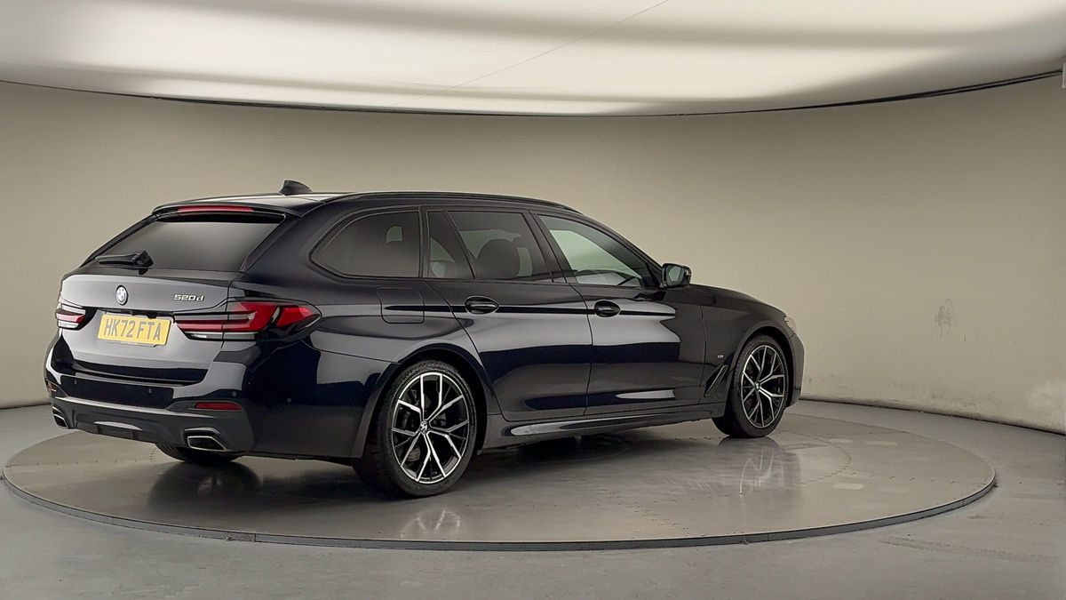 BMW 5 Series Image 21