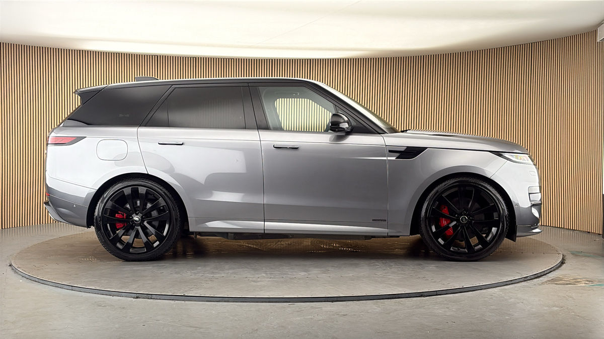 Land Rover Range Rover Sport Image 16