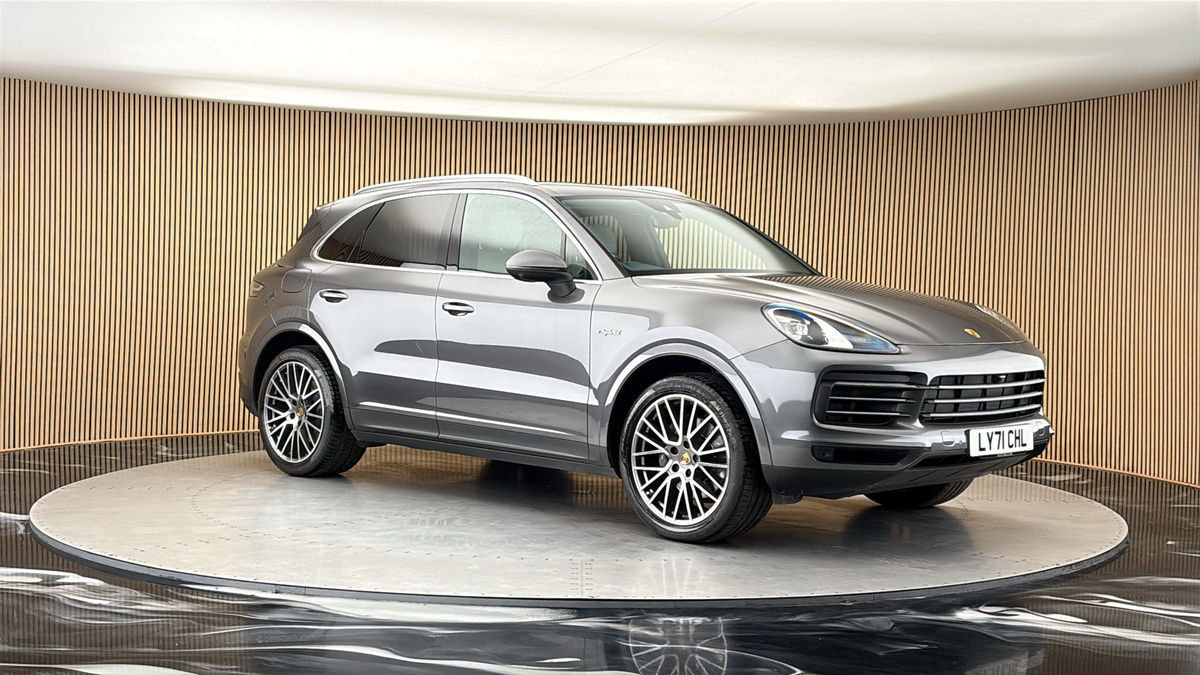 More views of Porsche Cayenne