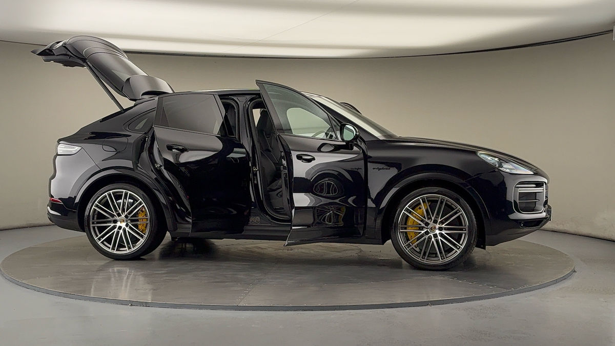 More views of Porsche Cayenne