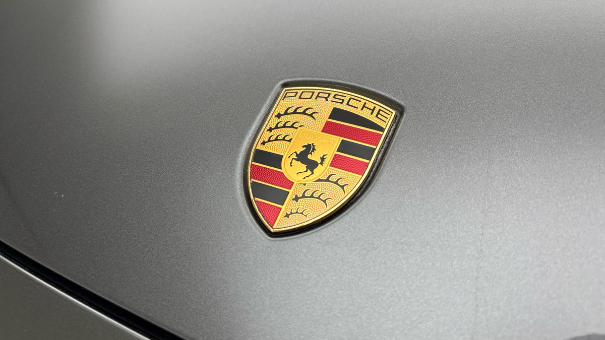 Porsche Cayenne Image 24