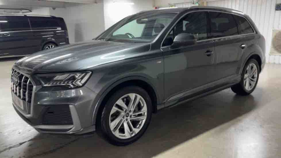 More views of Audi Q7