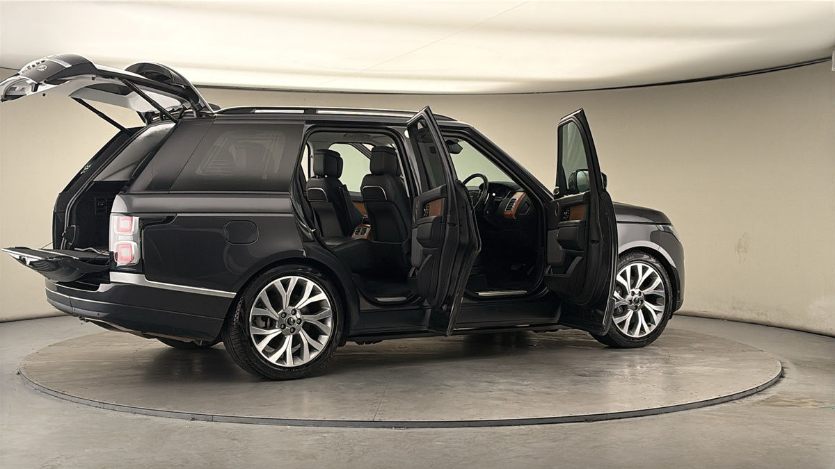 More views of Land Rover Range Rover