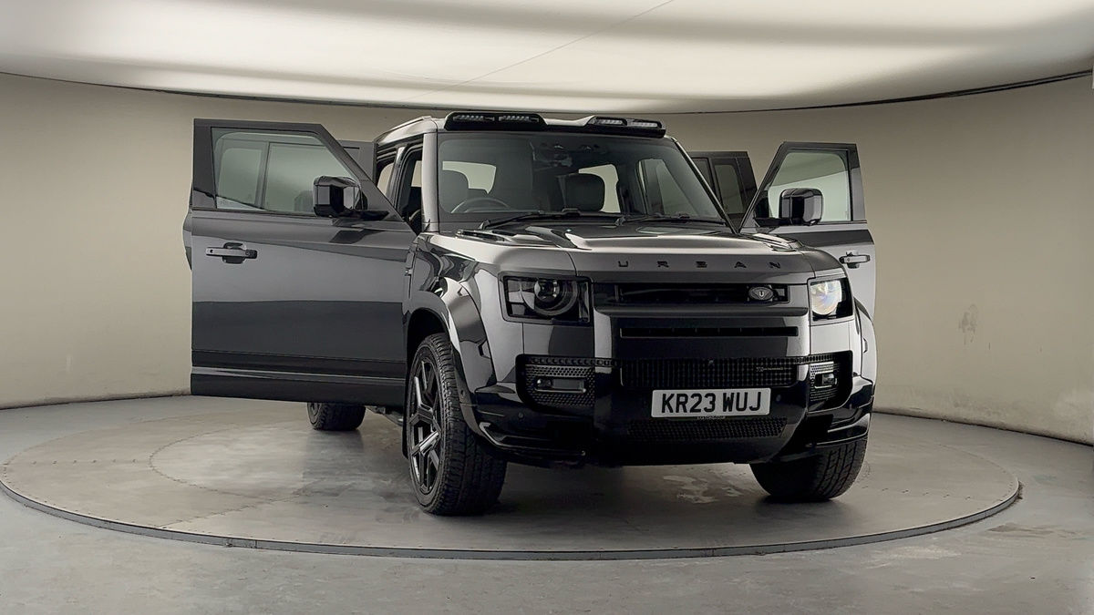 More views of Land Rover Defender 110