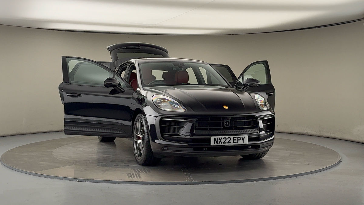 More views of Porsche Macan