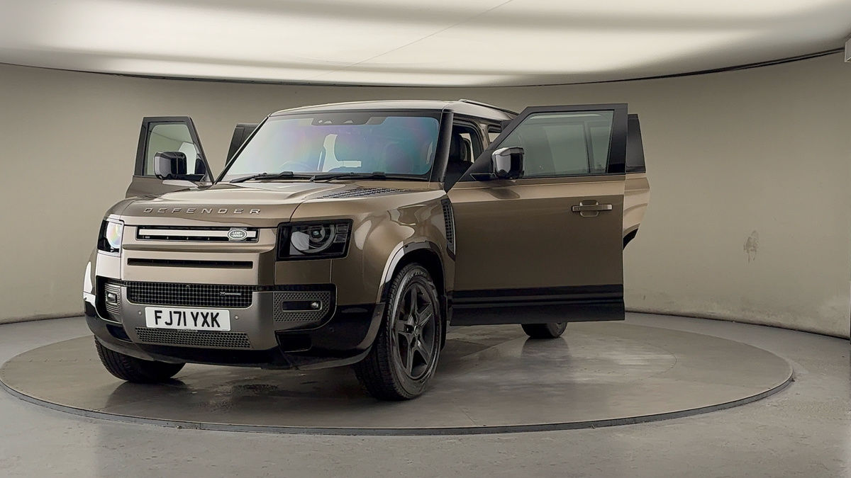 More views of Land Rover Defender 110