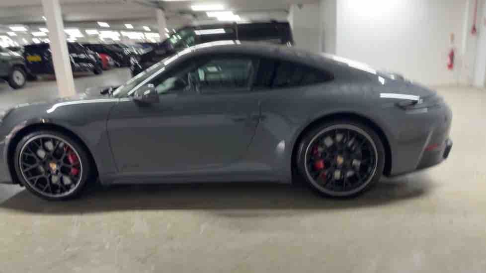 More views of Porsche 911