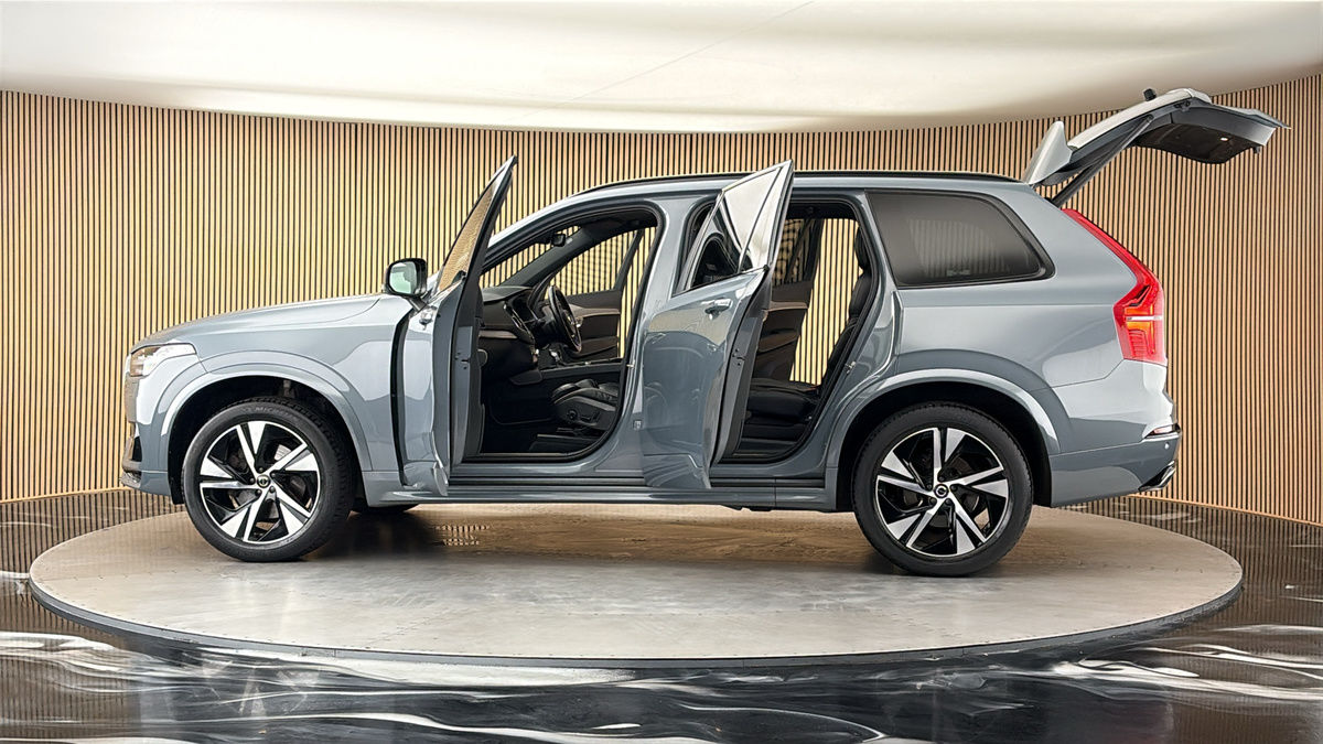 More views of Volvo XC90