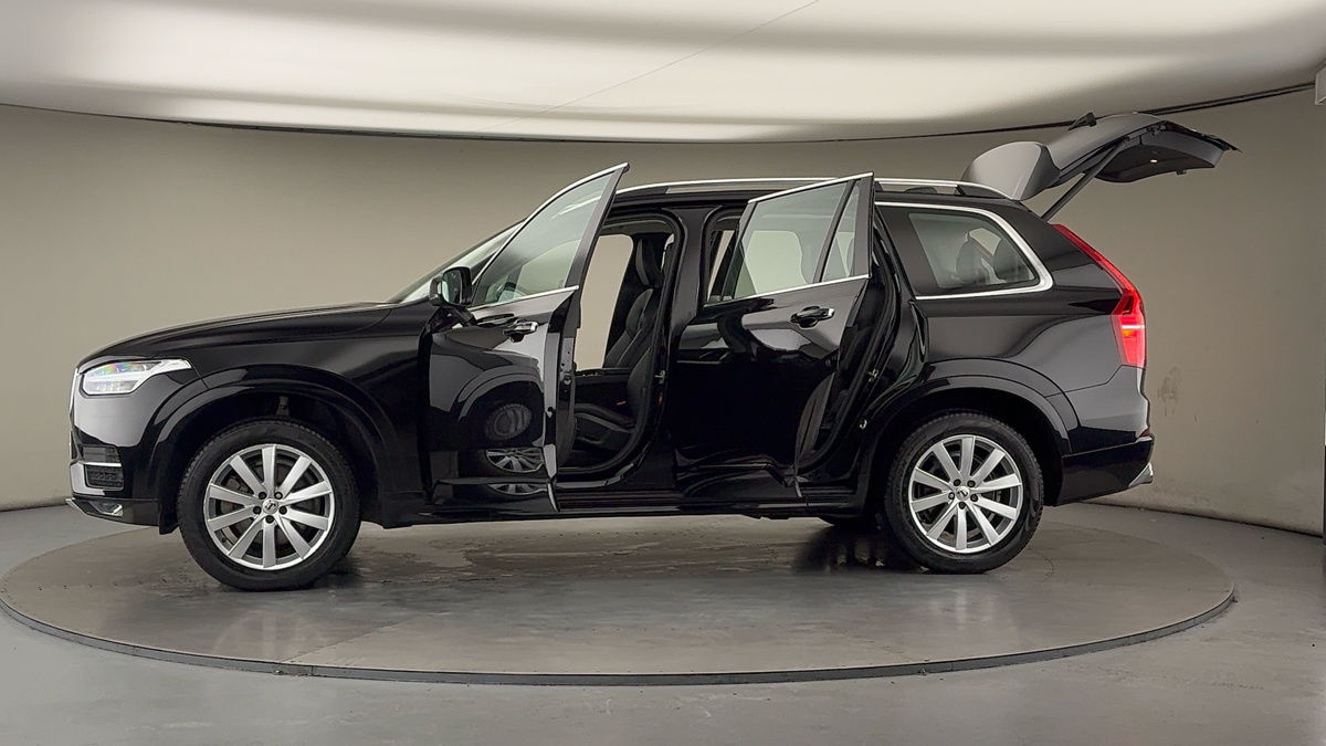 More views of Volvo XC90