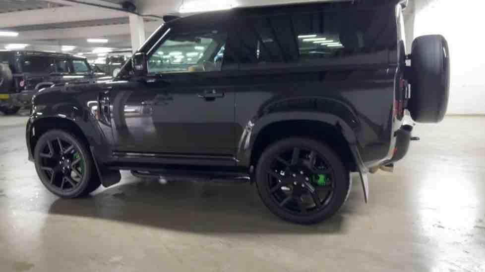 More views of Land Rover Defender 90