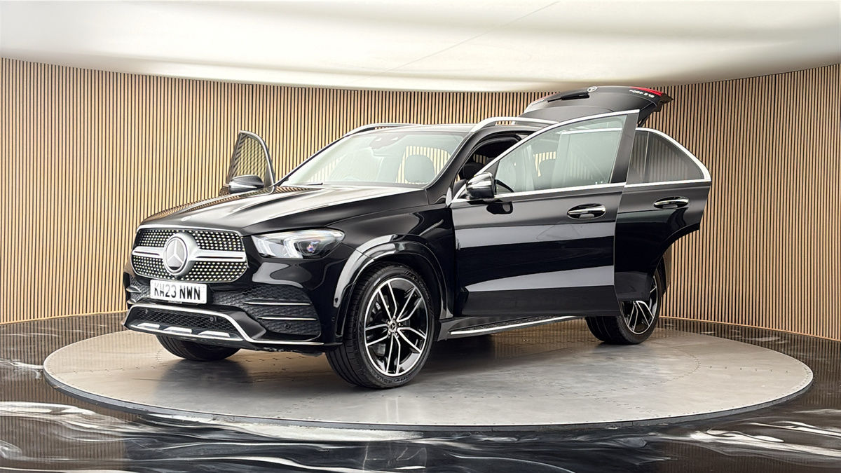 More views of Mercedes-Benz GLE
